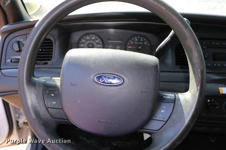 image for item DD0130 2008 Ford Crown Victoria Police Interceptor