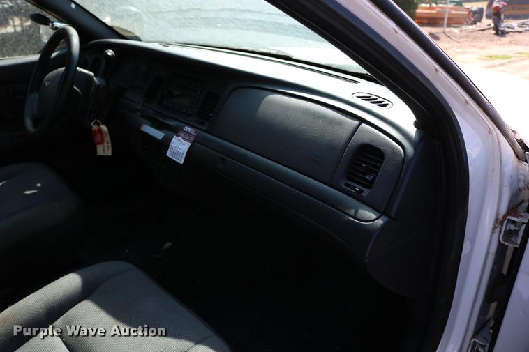 image for item DD0130 2008 Ford Crown Victoria Police Interceptor