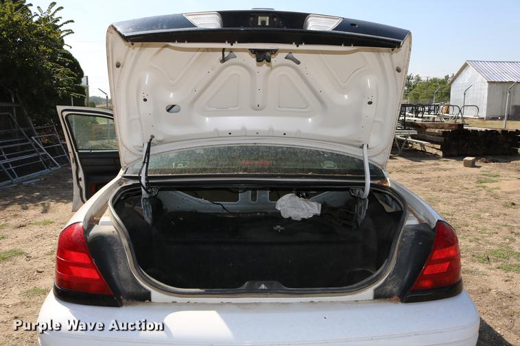 image for item DD0130 2008 Ford Crown Victoria Police Interceptor