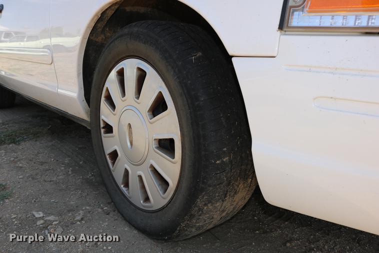 image for item DD0130 2008 Ford Crown Victoria Police Interceptor