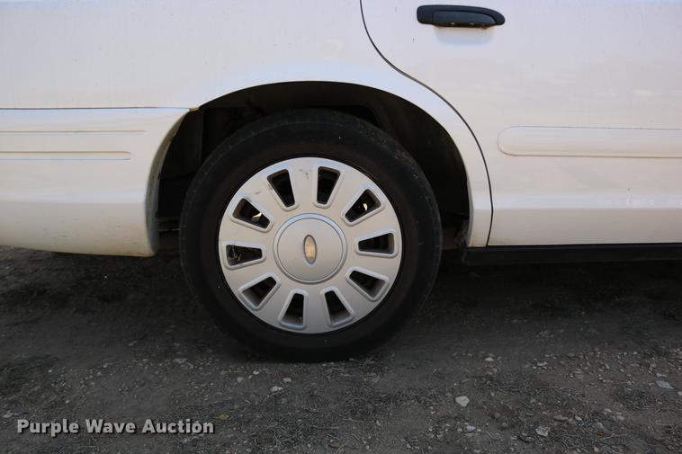 image for item DD0130 2008 Ford Crown Victoria Police Interceptor