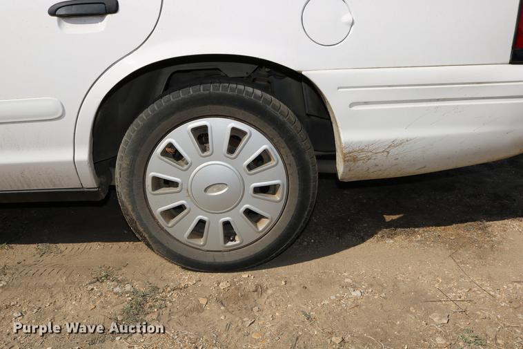 image for item DD0130 2008 Ford Crown Victoria Police Interceptor