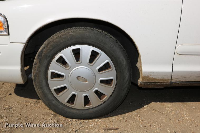 image for item DD0130 2008 Ford Crown Victoria Police Interceptor