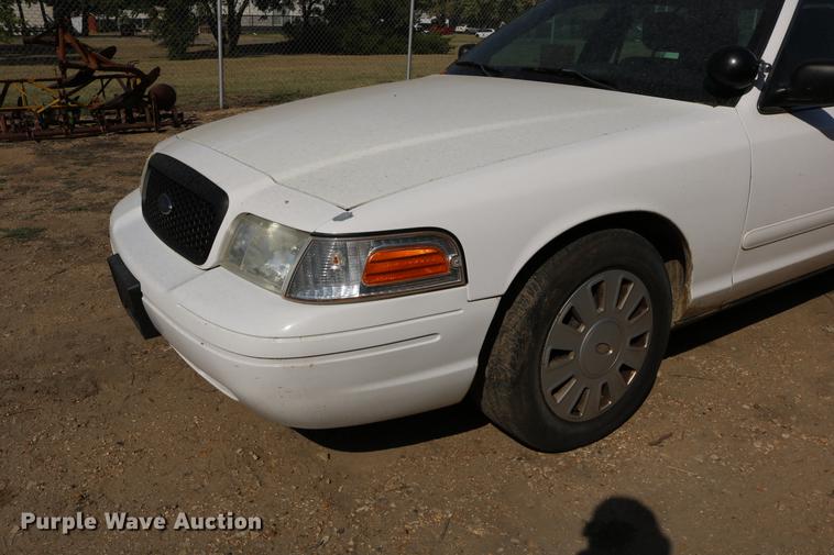 image for item DD0130 2008 Ford Crown Victoria Police Interceptor