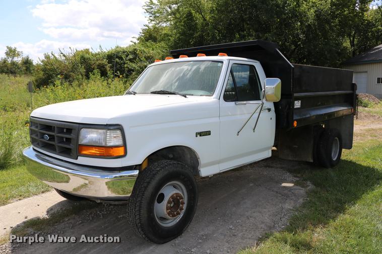 image for item DD0171 1994 Ford F450 Super Duty dump truck