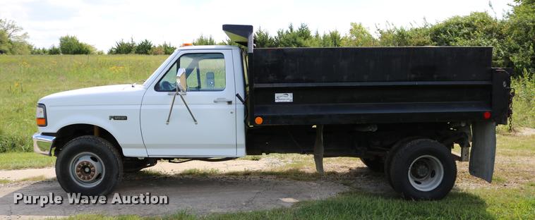 image for item DD0171 1994 Ford F450 Super Duty dump truck