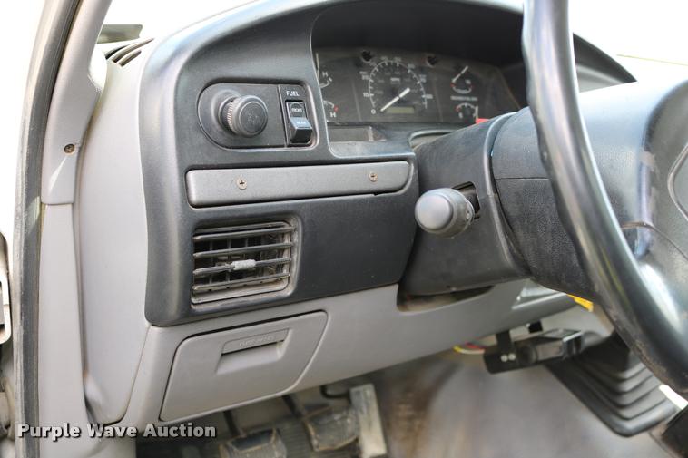 image for item DD0171 1994 Ford F450 Super Duty dump truck