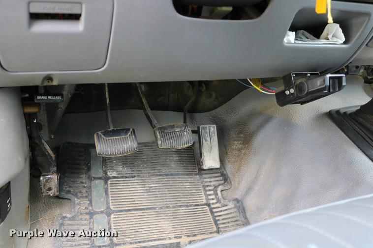 image for item DD0171 1994 Ford F450 Super Duty dump truck