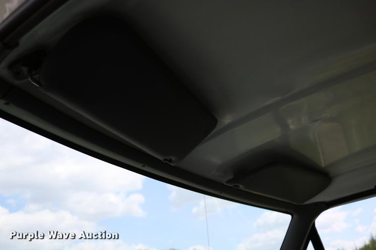 image for item DD0171 1994 Ford F450 Super Duty dump truck