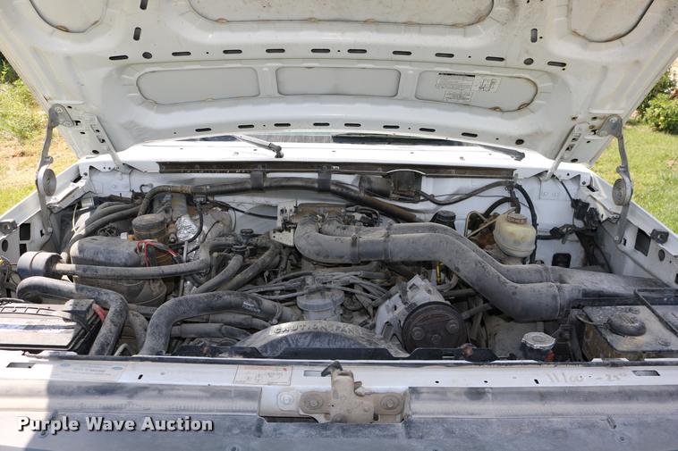 image for item DD0171 1994 Ford F450 Super Duty dump truck