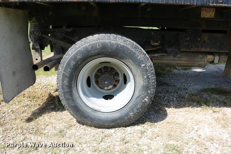 image for item DD0171 1994 Ford F450 Super Duty dump truck