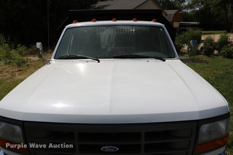 image for item DD0171 1994 Ford F450 Super Duty dump truck