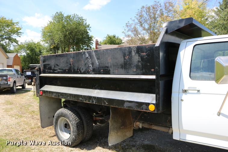 image for item DD0171 1994 Ford F450 Super Duty dump truck