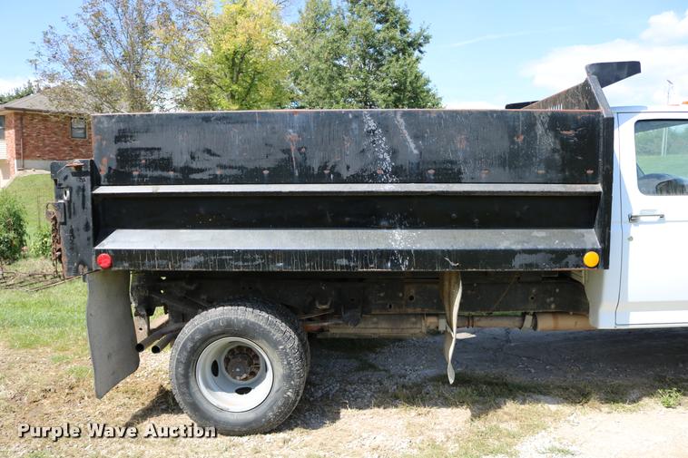 image for item DD0171 1994 Ford F450 Super Duty dump truck