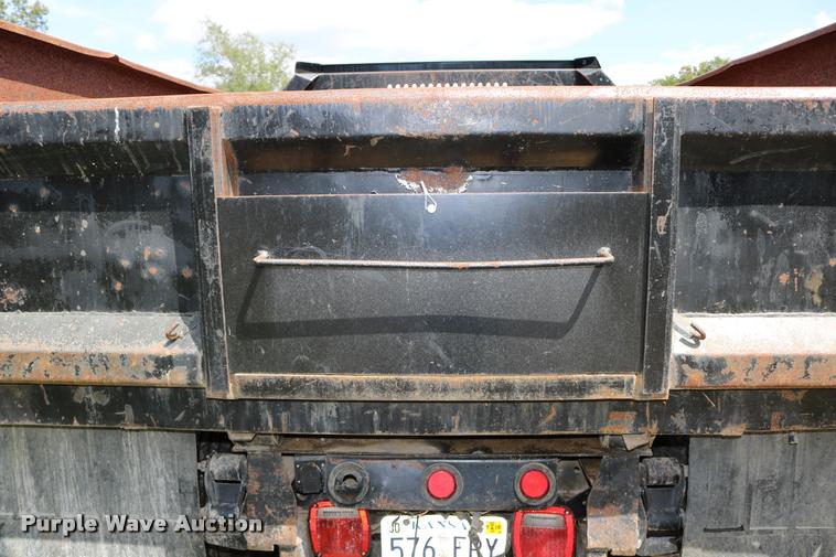 image for item DD0171 1994 Ford F450 Super Duty dump truck