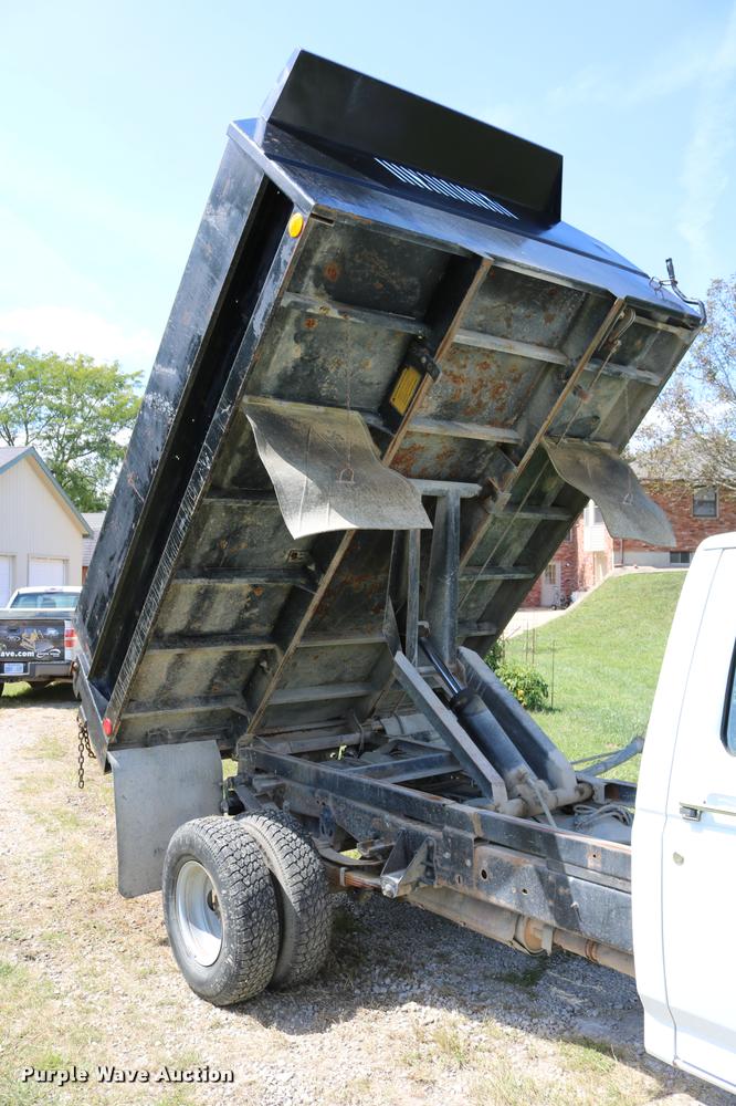 image for item DD0171 1994 Ford F450 Super Duty dump truck