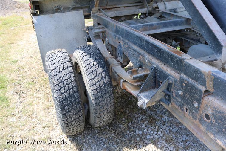 image for item DD0171 1994 Ford F450 Super Duty dump truck