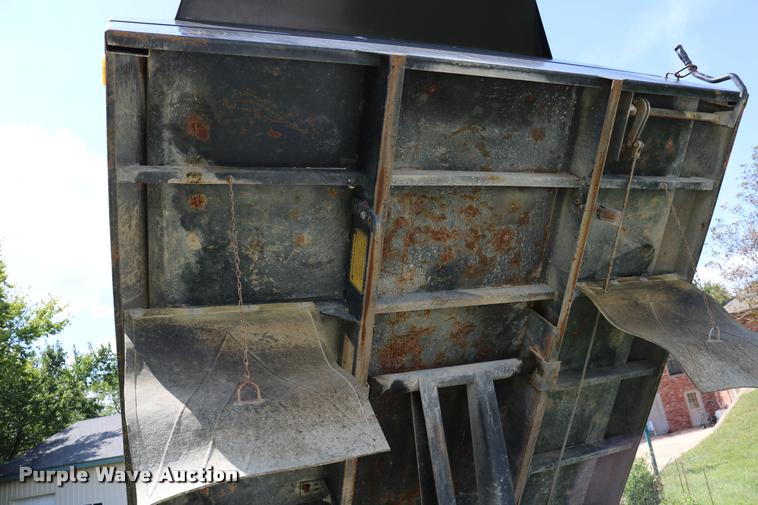 image for item DD0171 1994 Ford F450 Super Duty dump truck