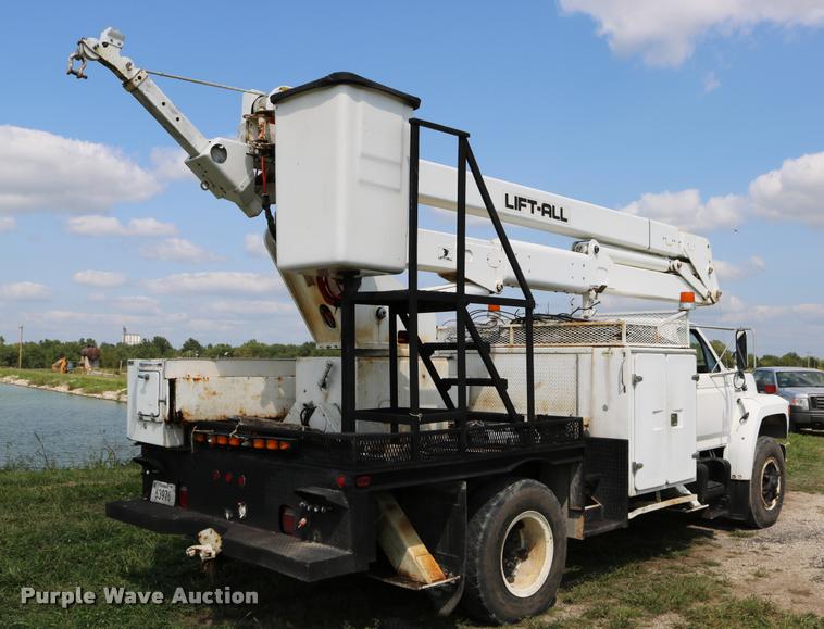image for item DD0179 1993 Ford F700 bucket truck