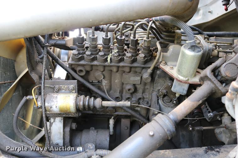 image for item DD0179 1993 Ford F700 bucket truck