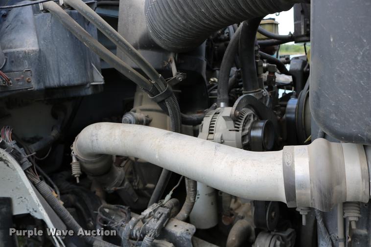 image for item DD0179 1993 Ford F700 bucket truck