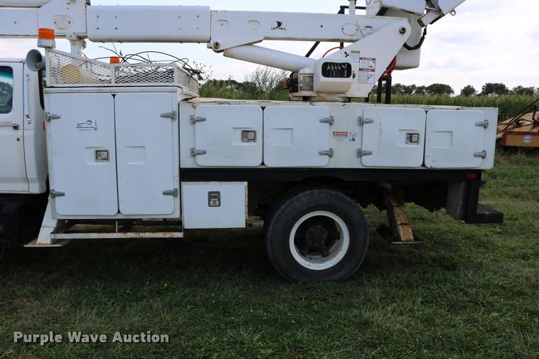 image for item DD0179 1993 Ford F700 bucket truck