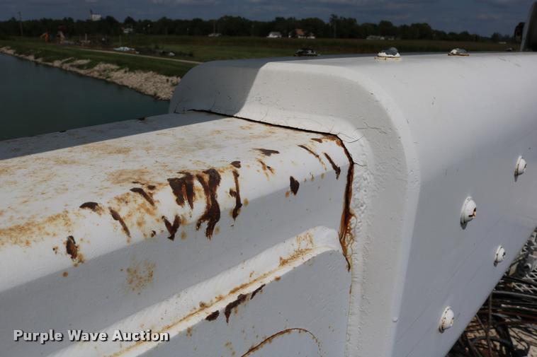 image for item DD0179 1993 Ford F700 bucket truck