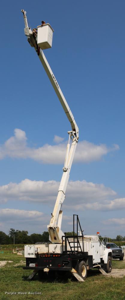 image for item DD0179 1993 Ford F700 bucket truck