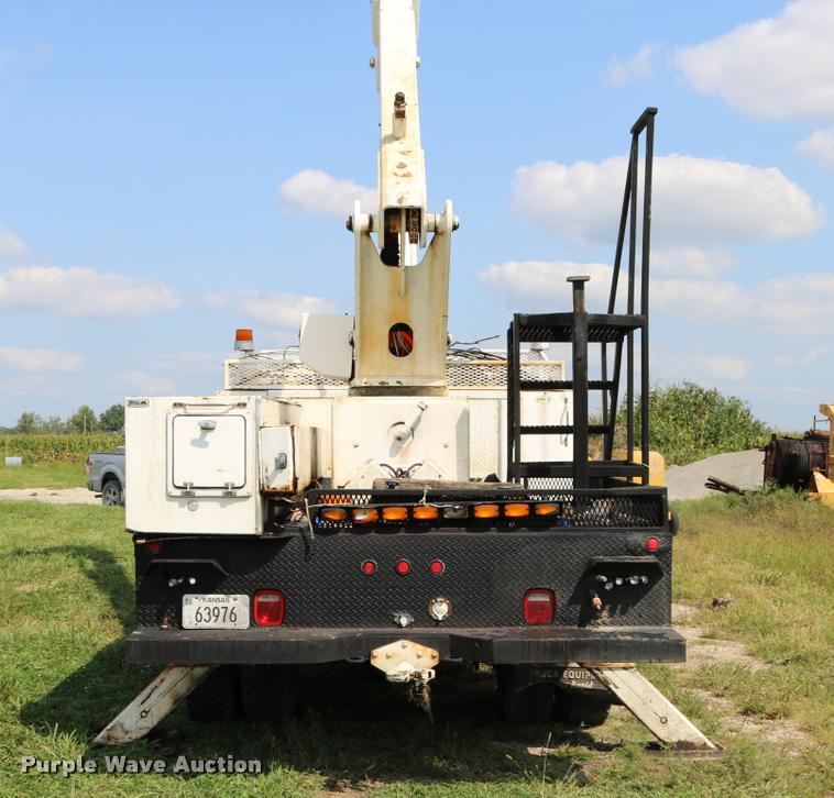 image for item DD0179 1993 Ford F700 bucket truck