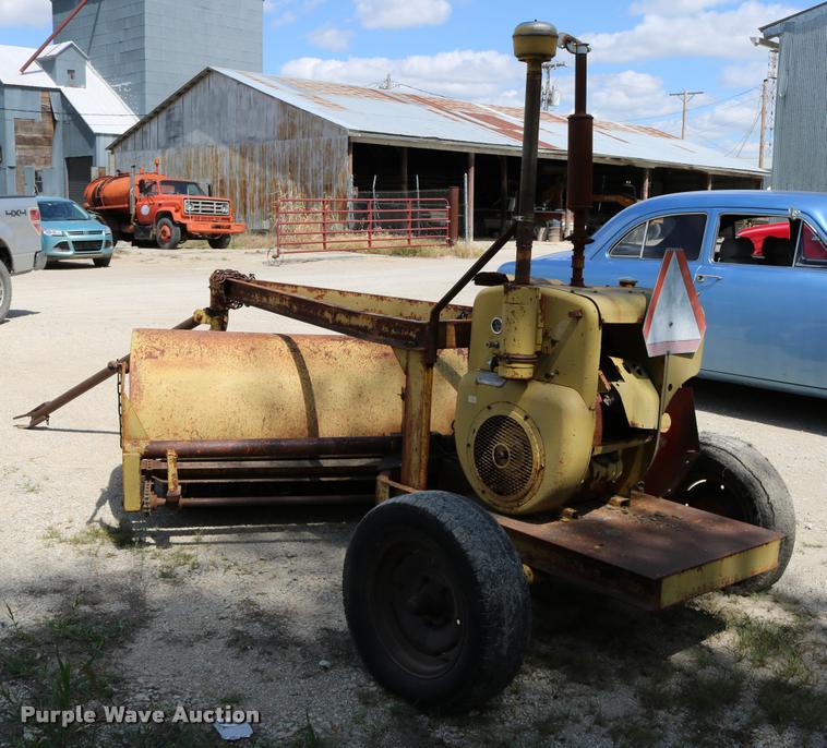 image for item DD0186 Little Giant broom