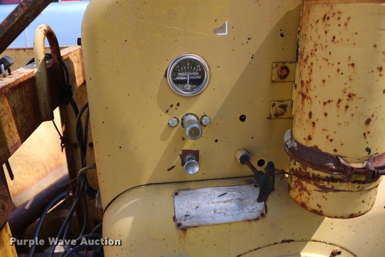 image for item DD0186 Little Giant broom