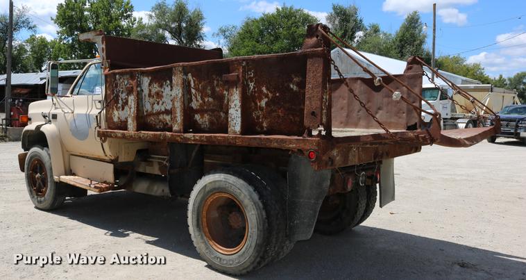 image for item DD0188 1986 Chevrolet Kodiak C70 dump truck