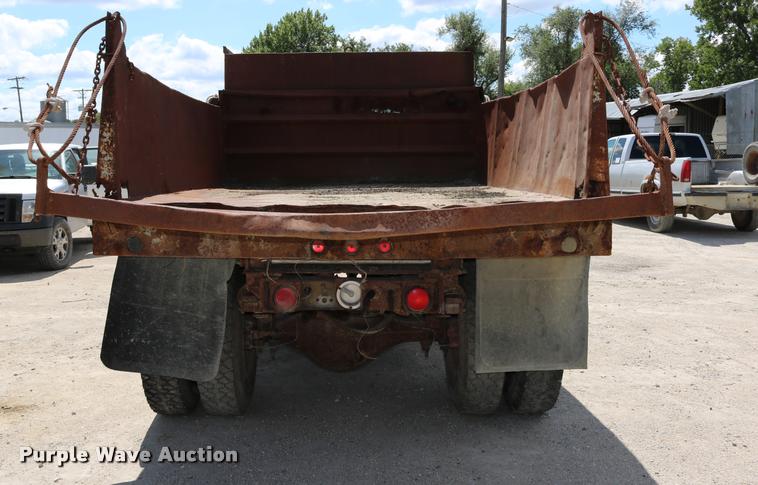 image for item DD0188 1986 Chevrolet Kodiak C70 dump truck