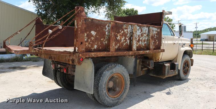 image for item DD0188 1986 Chevrolet Kodiak C70 dump truck