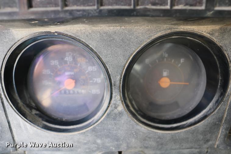 image for item DD0188 1986 Chevrolet Kodiak C70 dump truck