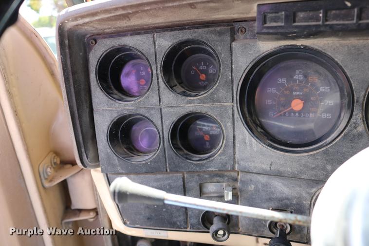 image for item DD0188 1986 Chevrolet Kodiak C70 dump truck