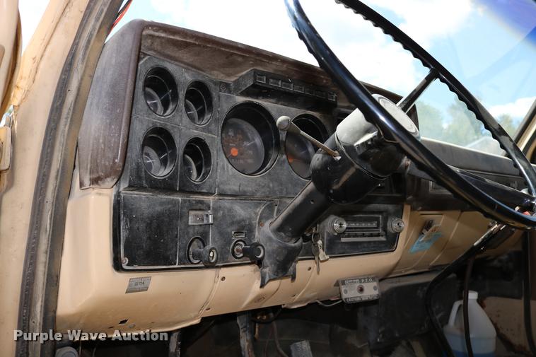 image for item DD0188 1986 Chevrolet Kodiak C70 dump truck