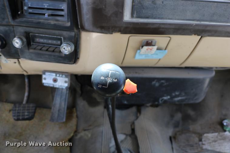 image for item DD0188 1986 Chevrolet Kodiak C70 dump truck