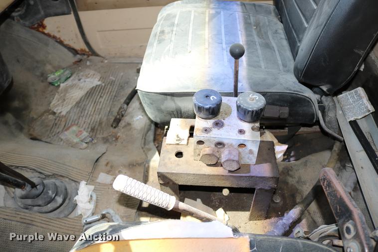 image for item DD0188 1986 Chevrolet Kodiak C70 dump truck