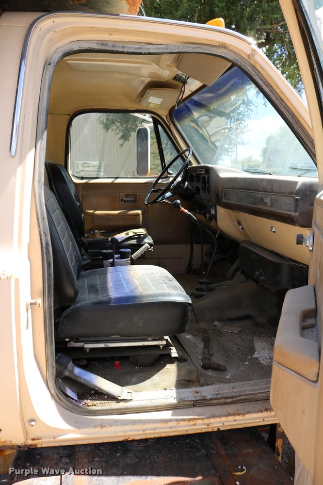 image for item DD0188 1986 Chevrolet Kodiak C70 dump truck