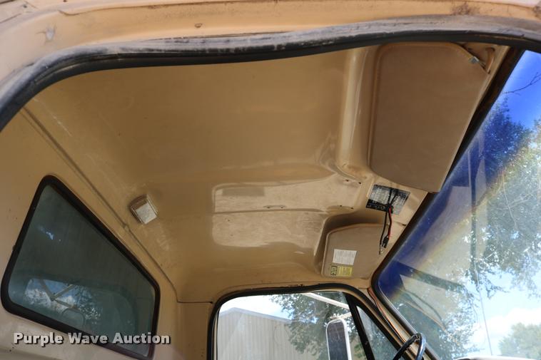 image for item DD0188 1986 Chevrolet Kodiak C70 dump truck