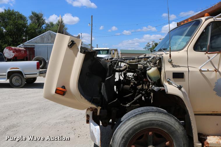 image for item DD0188 1986 Chevrolet Kodiak C70 dump truck