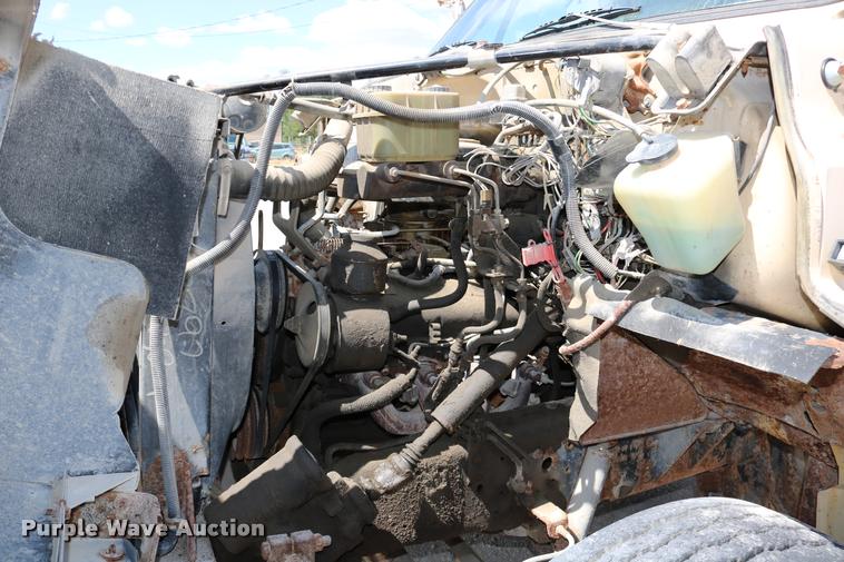 image for item DD0188 1986 Chevrolet Kodiak C70 dump truck