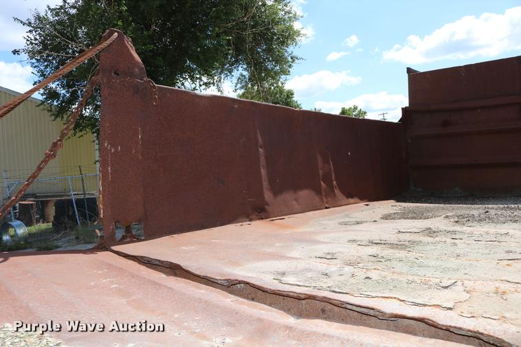 image for item DD0188 1986 Chevrolet Kodiak C70 dump truck