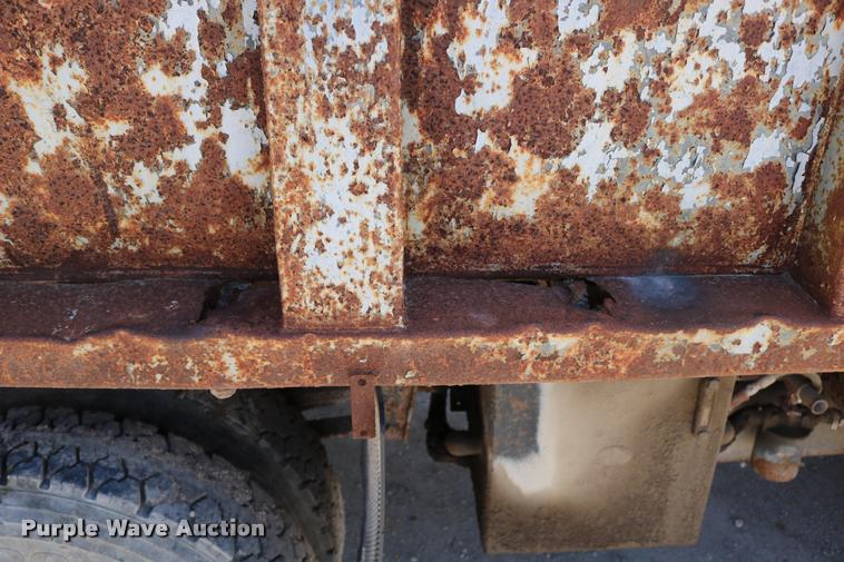 image for item DD0188 1986 Chevrolet Kodiak C70 dump truck