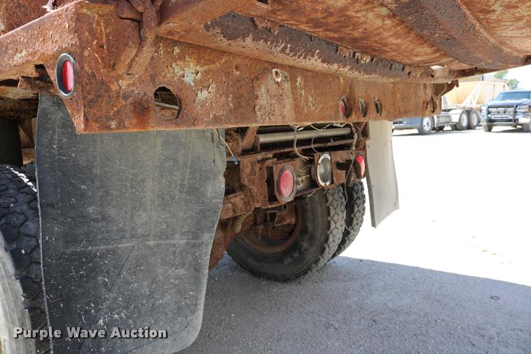 image for item DD0188 1986 Chevrolet Kodiak C70 dump truck