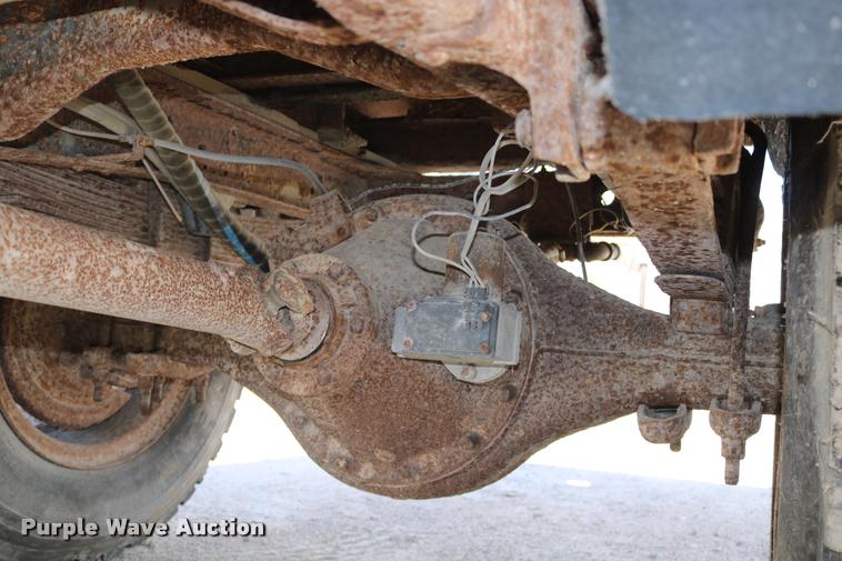 image for item DD0188 1986 Chevrolet Kodiak C70 dump truck