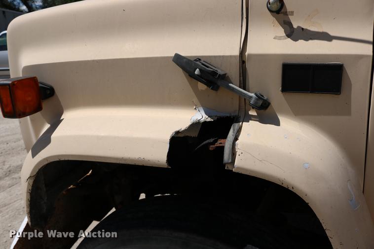 image for item DD0188 1986 Chevrolet Kodiak C70 dump truck