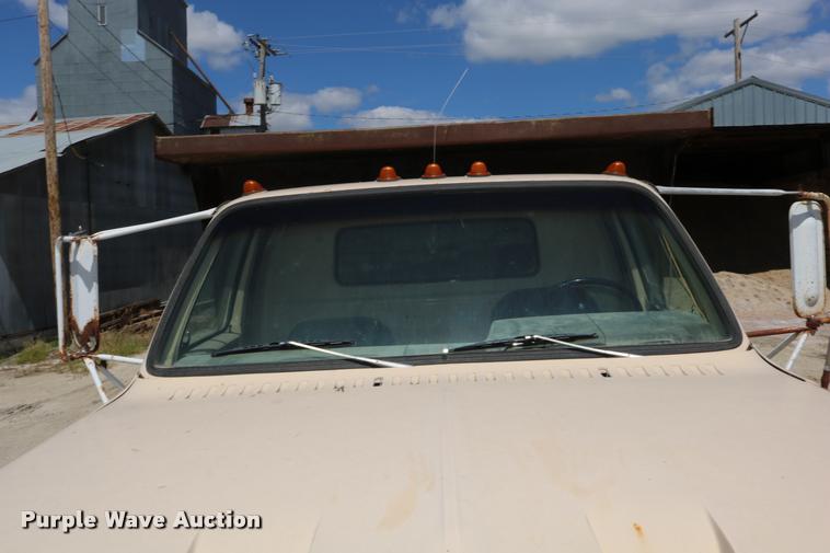 image for item DD0188 1986 Chevrolet Kodiak C70 dump truck