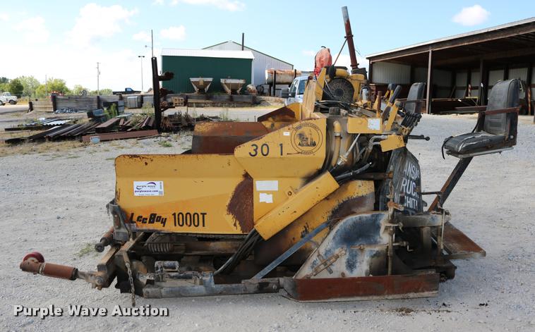 image for item DD0192 1991 LeeBoy L1000T paver